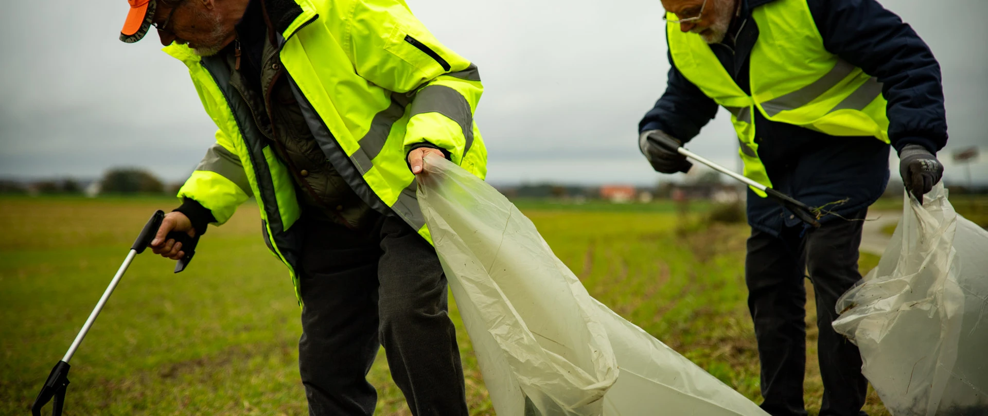 Seniorer tager skraldet på Tuse Næs